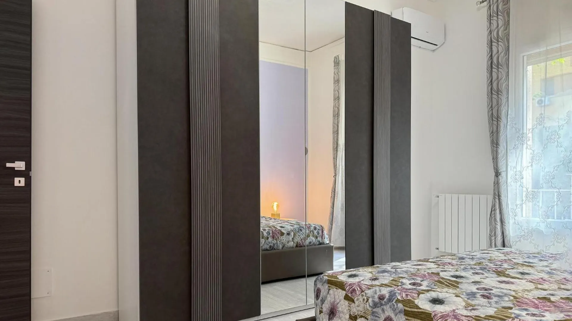 Gorgeous Apartment In Palermo With Kitchen Italy